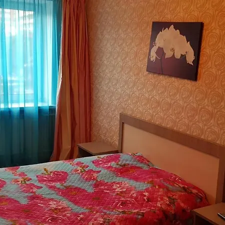 Apartment On Metro Frunzenskaya *